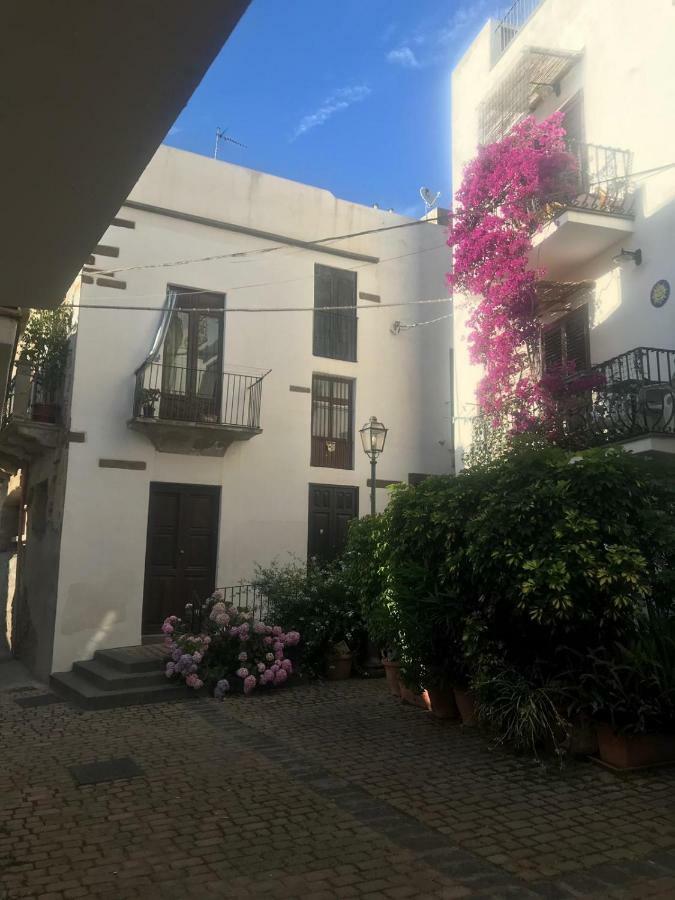 リーパリCasa Isabella Loc Turist Brアパートメント エクステリア 写真